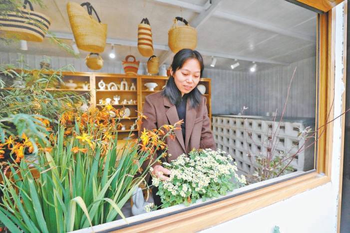 互联网青年回村创业：守着土地种出浪漫