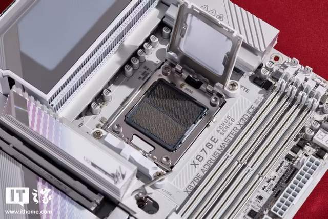 技嘉X870E X3D 超级冰雕主(zhǔ)板測(cè)评：为游戏极限而生